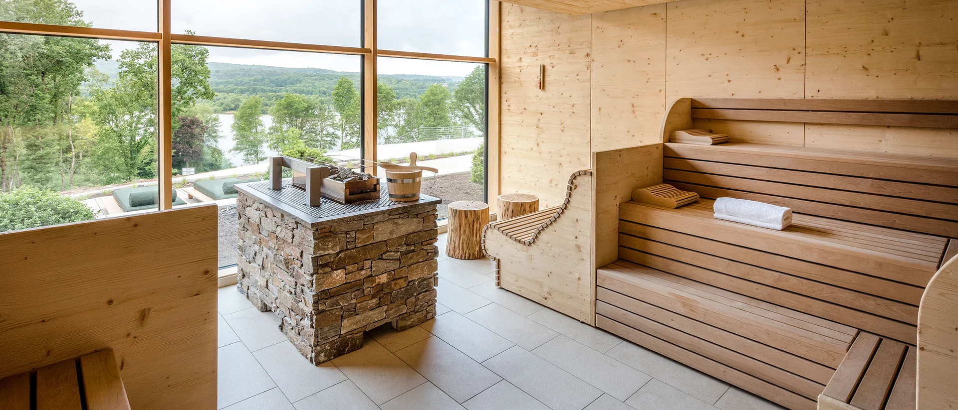 Seezeitlodge: Ihr Wellnesshotel am Bostalsee für pure Erholung